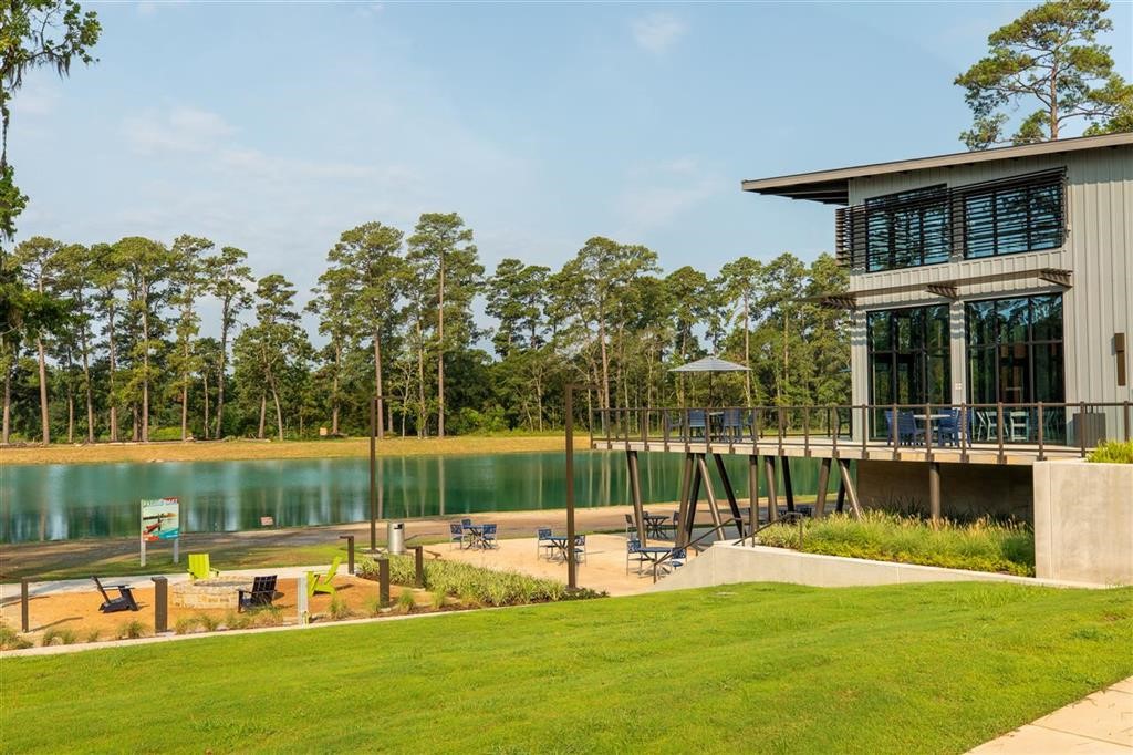 Lake House - If you have additional questions regarding 419 Boggy Belt Lane  in Conroe or would like to tour the property with us call 800-660-1022 and reference MLS# 92644658.