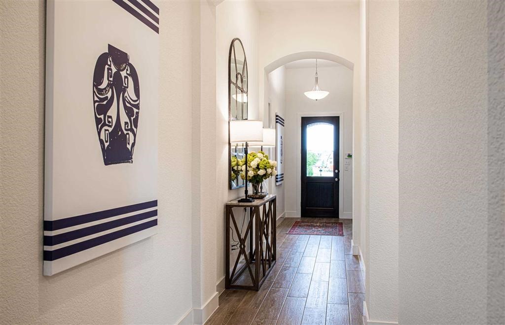 Beautiful Entry with High Ceilings and Attention to Details - If you have additional questions regarding 17618 Blushing Meadow Street Street  in Conroe or would like to tour the property with us call 800-660-1022 and reference MLS# 7895006.
