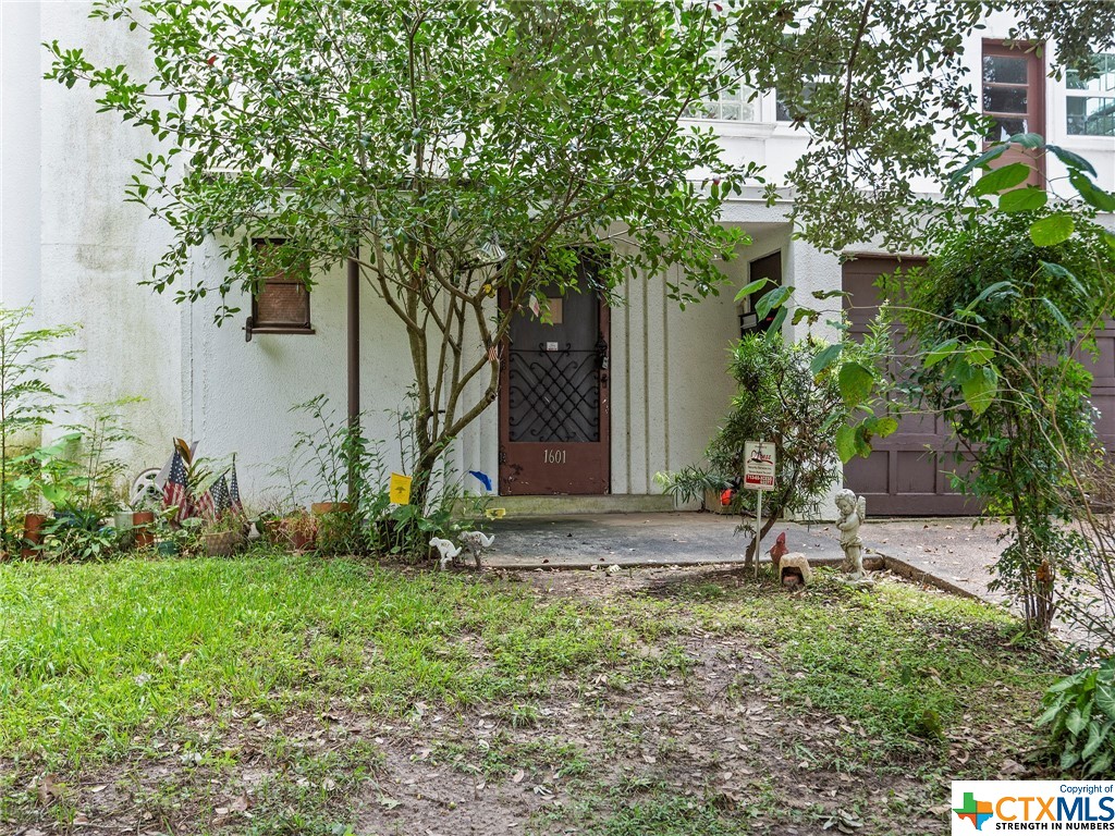 If you have additional questions regarding 1601 Milford Street  in Houston or would like to tour the property with us call 800-660-1022 and reference MLS# 452314.