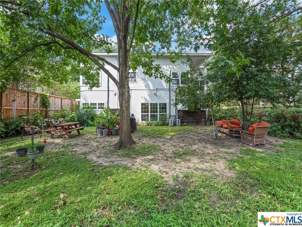 1601 Milford Street Street Houston TX 77006