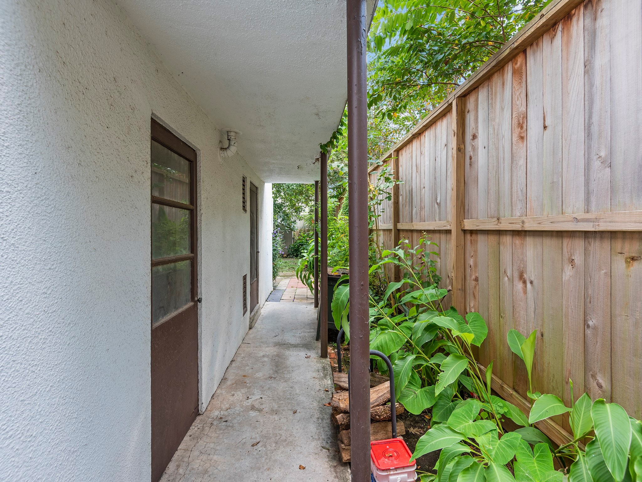 javascript:ManageMediaJS.showDetails(29); - If you have additional questions regarding 1601 Milford Street  in Houston or would like to tour the property with us call 800-660-1022 and reference MLS# 24919798.